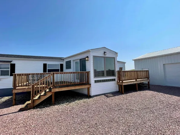 120 Bice St, Oacoma, SD 57365