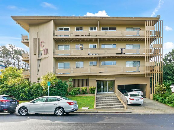 2nd image of 2221 Whitman Way APT 7