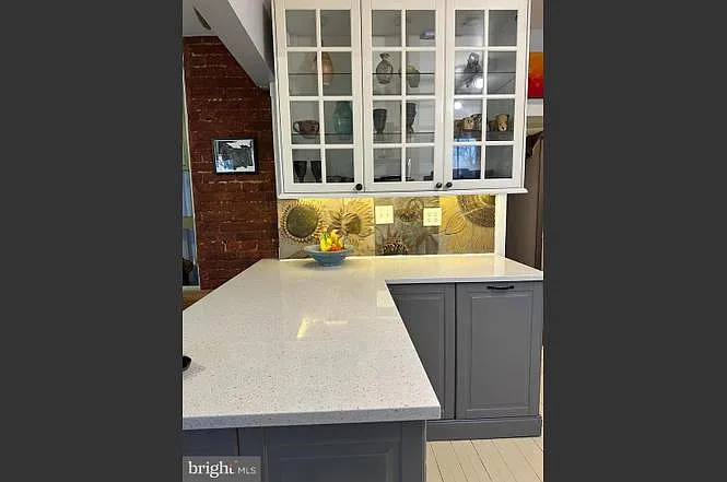 73 W Main St — Photo 17