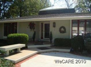 3477 London Dr, Lima, OH 45805