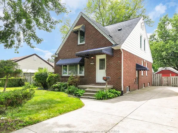 3736 Vaughan St, Windsor, ON N9C 1Z5