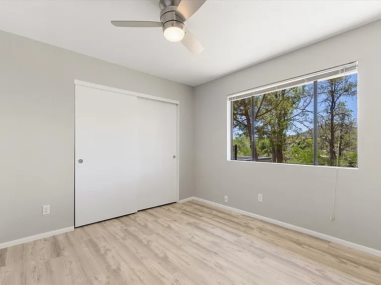 642 Sunrise Blvd — Photo 11