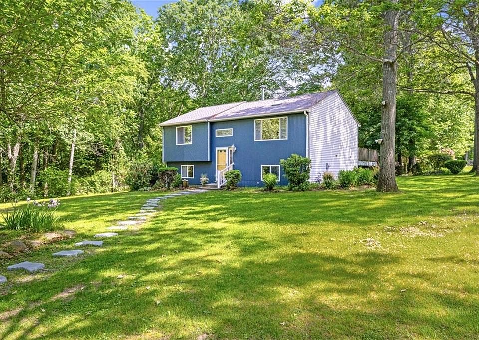 1st image of 107 Huckleberry Rd