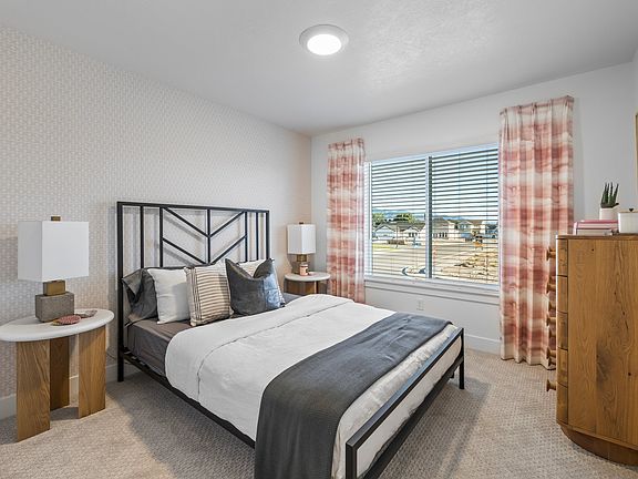 The photos are staged and may not reflect the current condition or contents of the property.