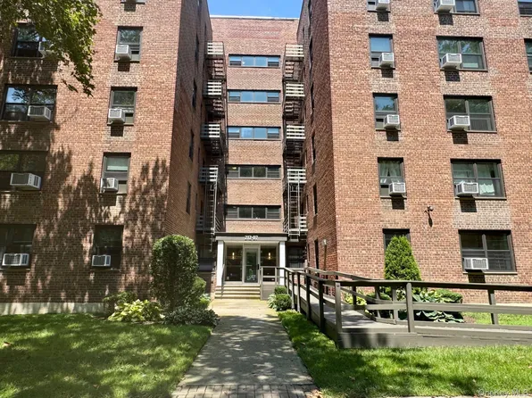 212-07 75th Avenue #3M, Bayside, NY 11364