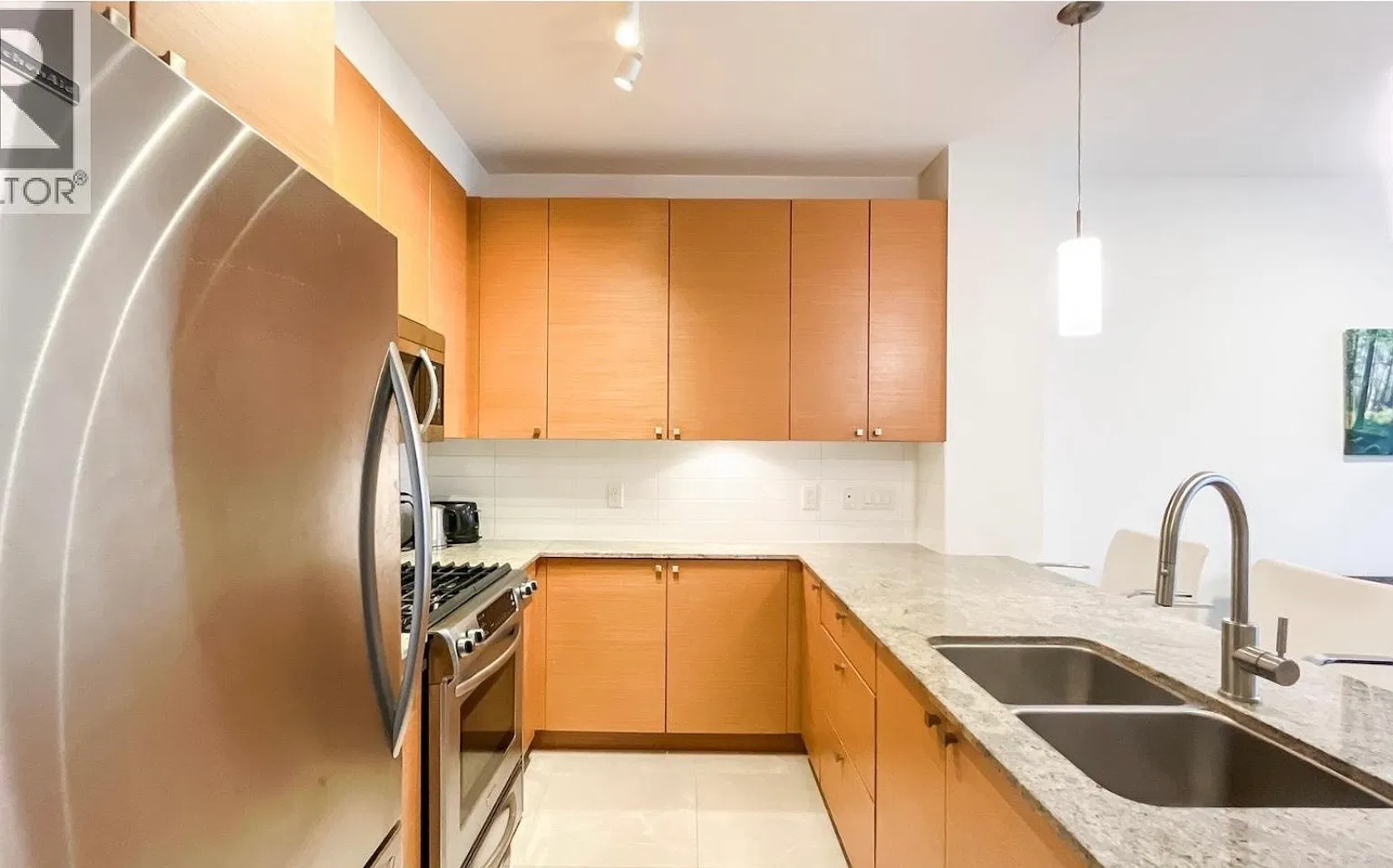 1 bed, 736 sqft, $2,200 — Photo 3