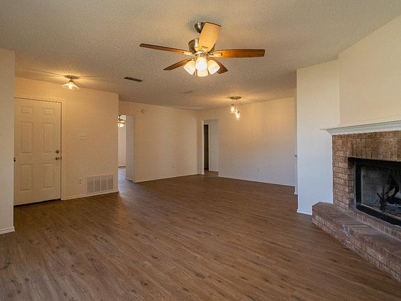 4th image of 6115 7th Dr