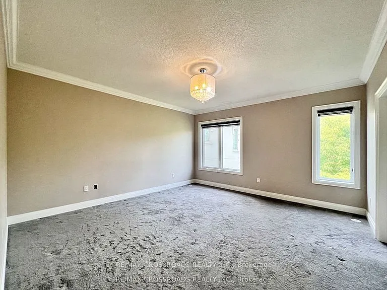 45 Plowman Ln — Photo 16