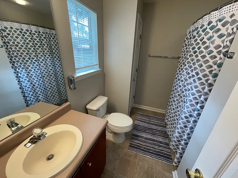 37 Rose Hill Dr — Photo 8