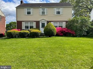 229 E Manoa Rd, Havertown, PA 19083