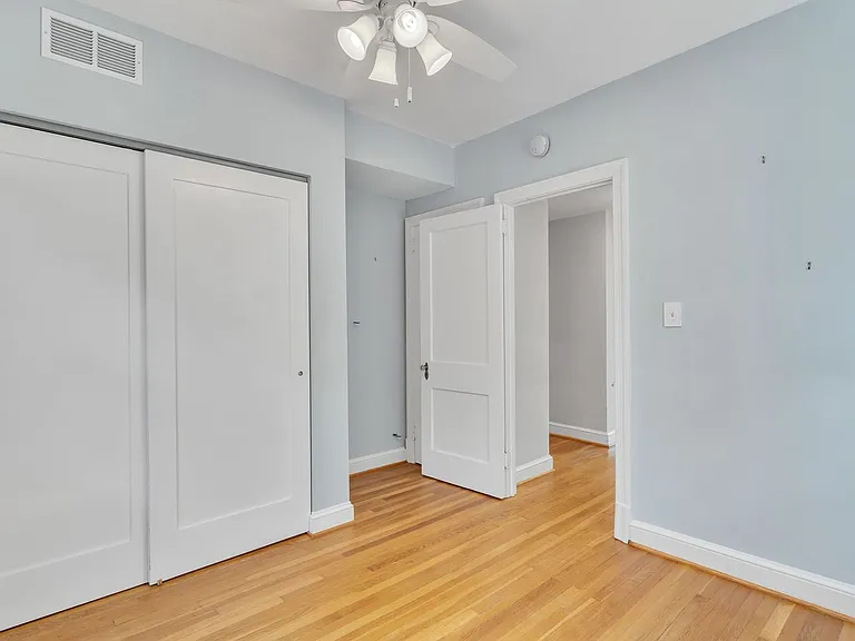 300 Commonwealth Ave #1 — Photo 13