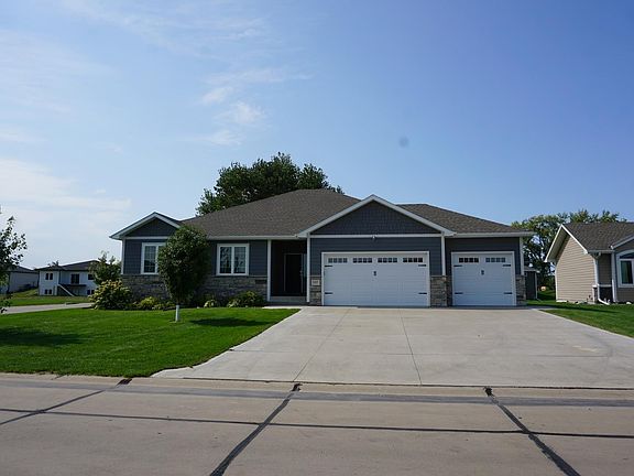 2nd image of 197 N Churchill Cir