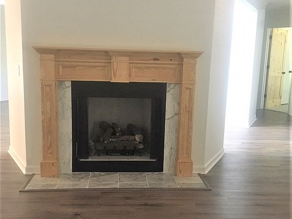 4th image of 402 N Englewood Ave