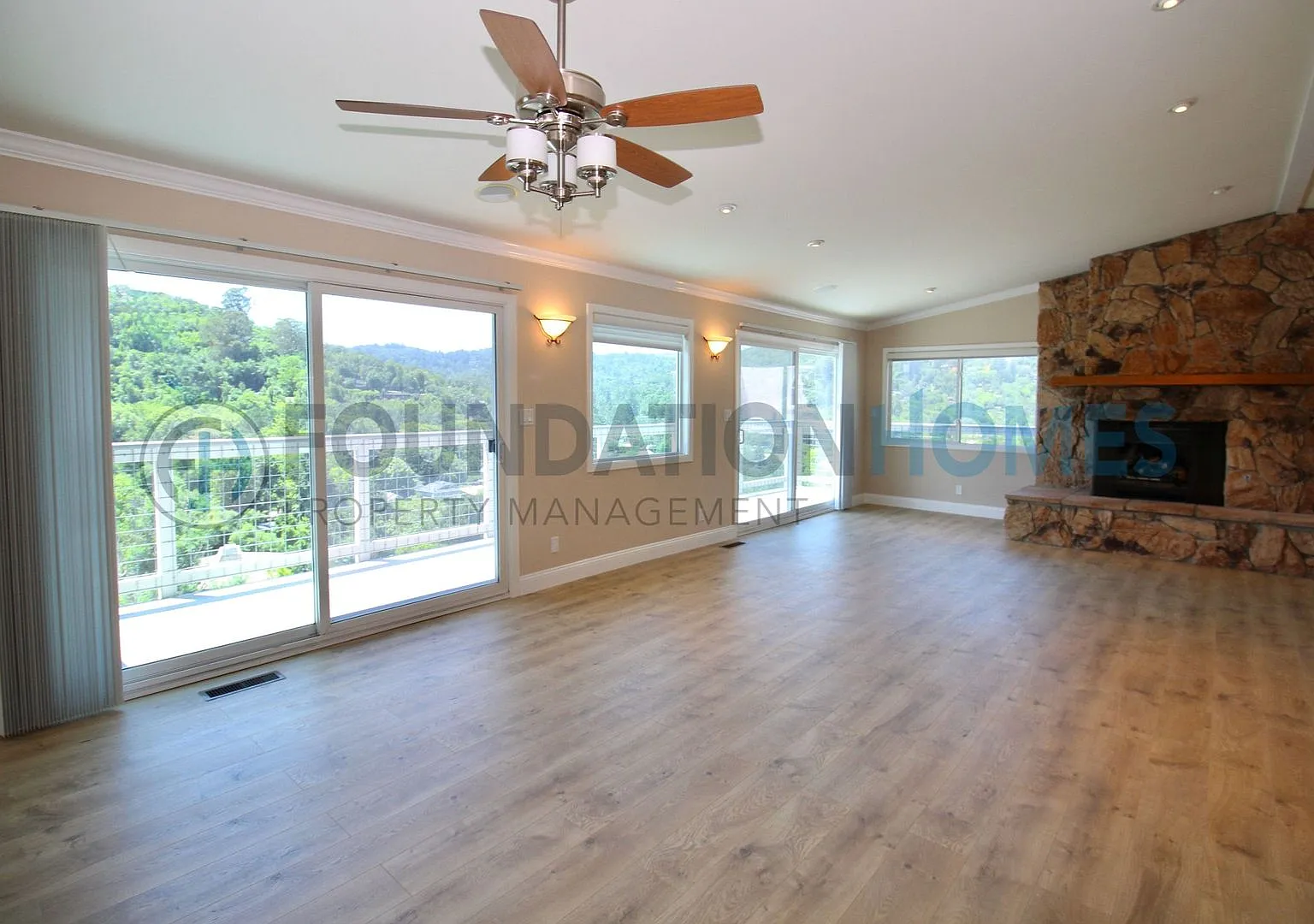 Exceptional Fairfax Townhouse | Valley Views, 4bd + Office - Foundation — Photo 1