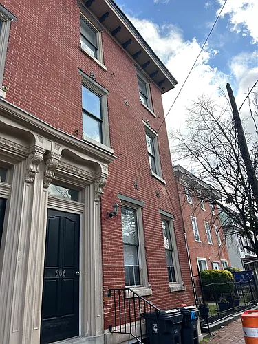 600 Washington St. Photo 1