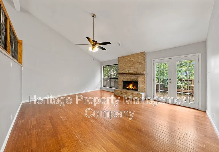 13906 N Hills Village Dr — Photo 10