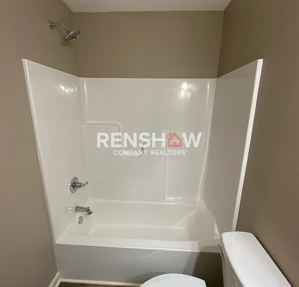 137 Hawthorne Ave — Photo 16