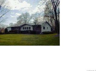 15 Dixwell Rd, New City, NY 10956