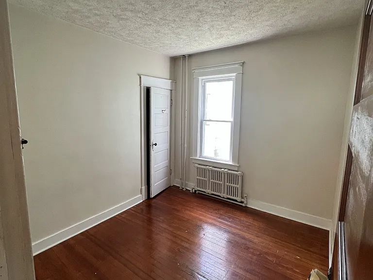 446 Morris St #1 — Photo 8