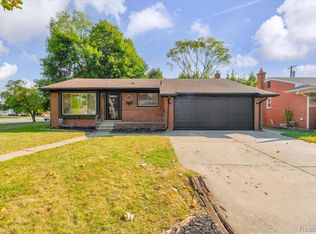 27407 Buckingham St, Livonia, MI 48154