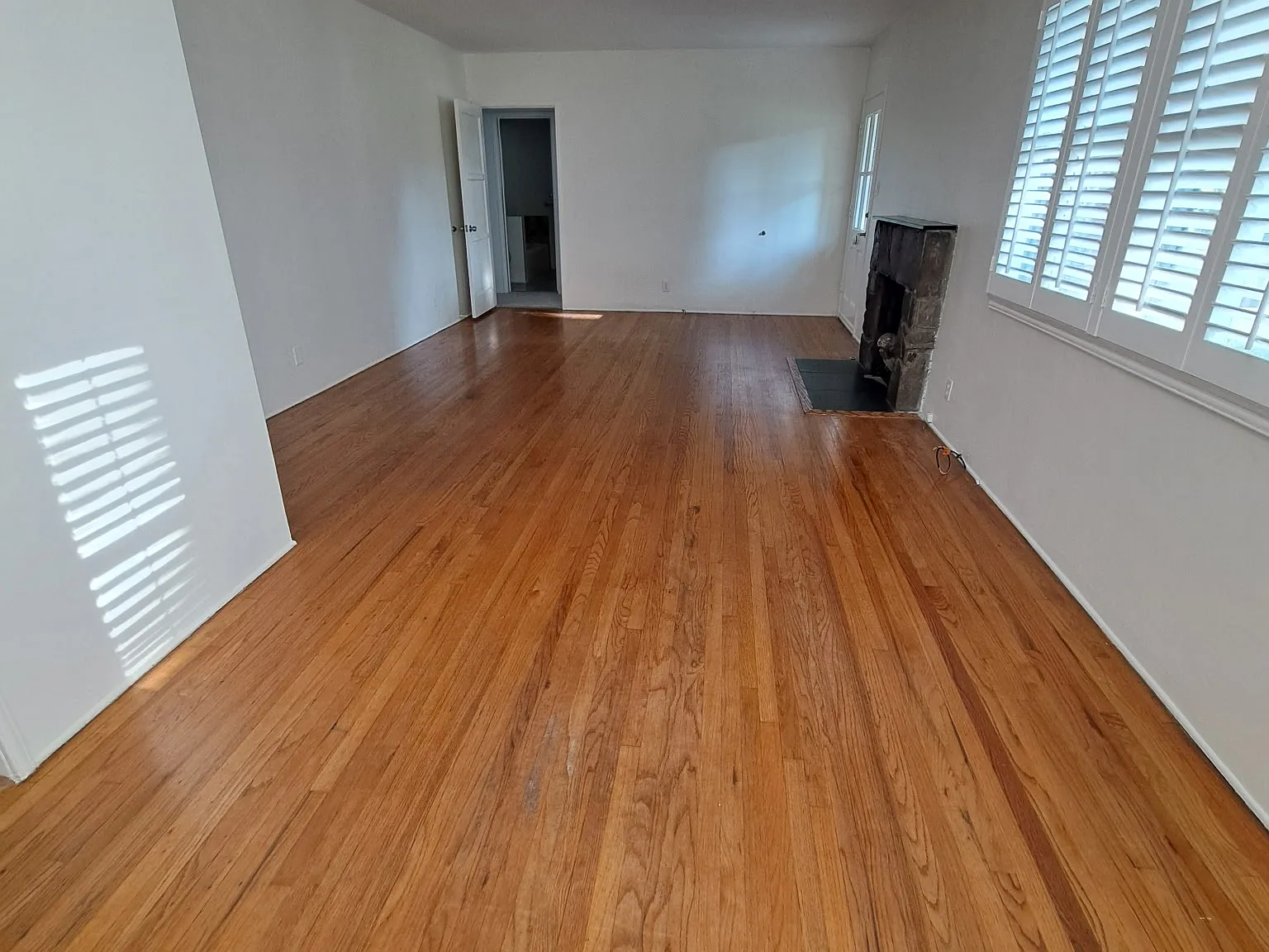 3 bed, 1250 sqft, $5,500 — Photo 3