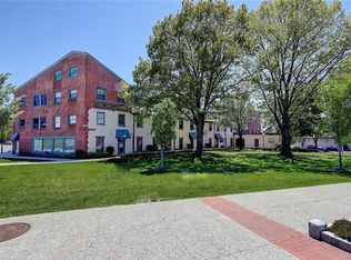 555 S Water St APT 213, Providence, RI 02903