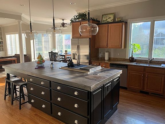 Kitchen - updated island