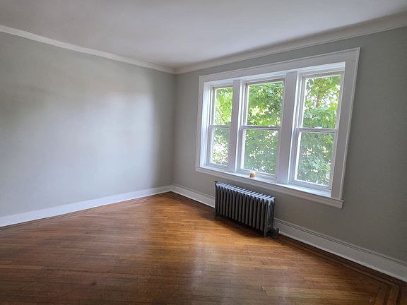 3rd image of 6-8 Glenwood Ave #5