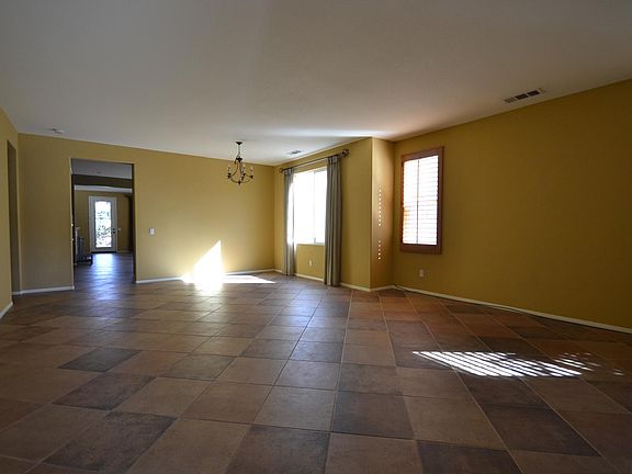 2nd image of 1112 W Amberwood Ct
