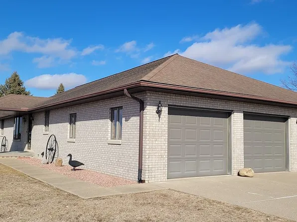 9574 Spring Garden Rd, Manito, IL 61546