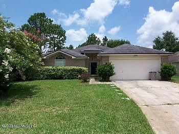 1st image of 13577 Lobo Ct