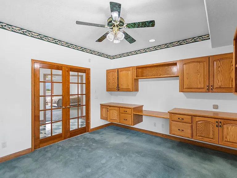 3957 Valley Oak Dr — Photo 13