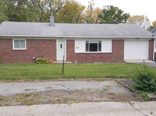 1225 Woodmere Dr, New Haven, IN 46774