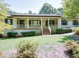 5212 Laurel Ter, Flowery Branch, GA 30542