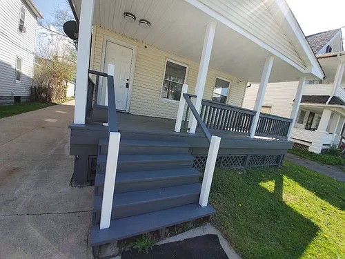 4309 Gifford Ave Photo 1