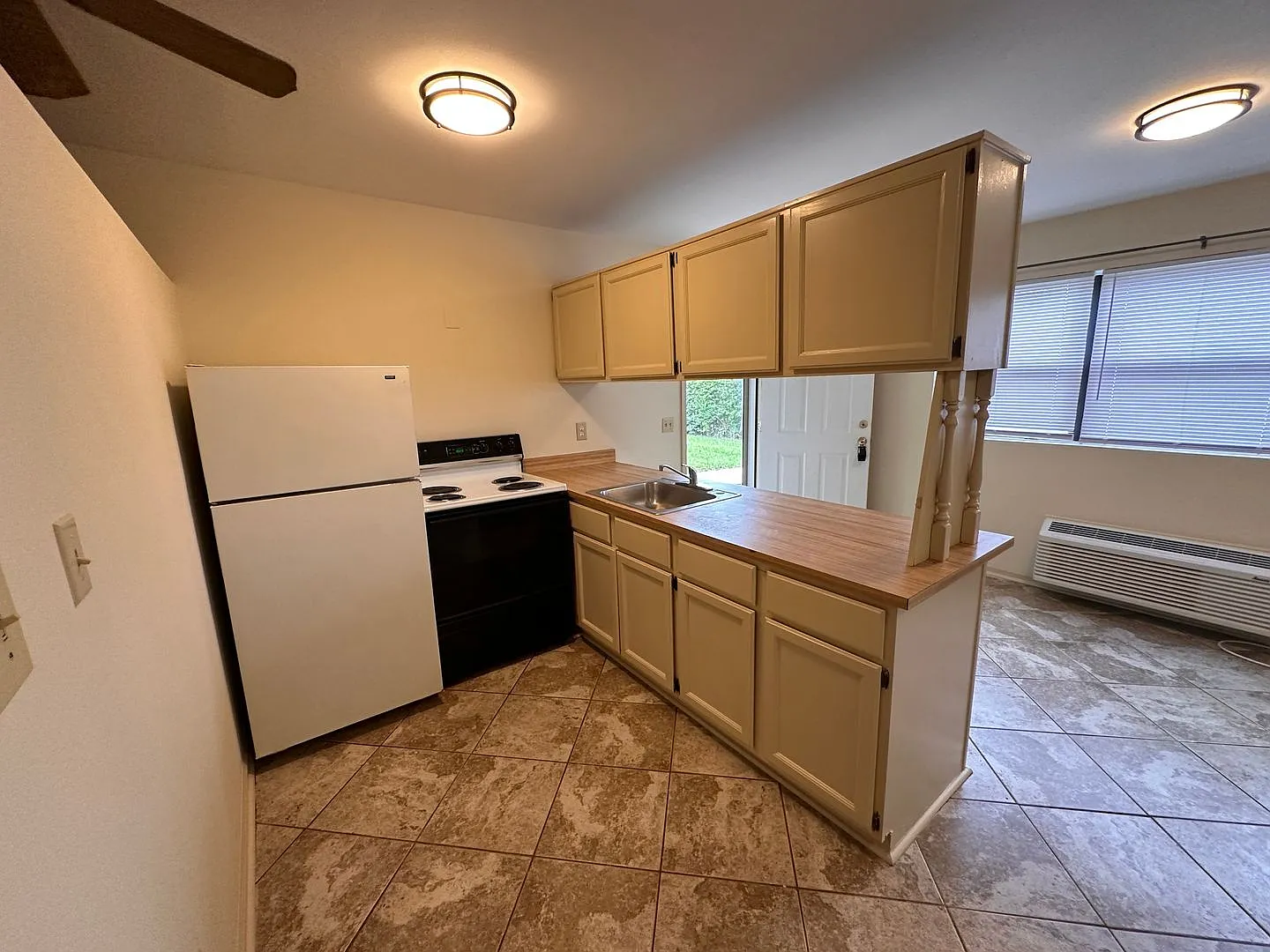 101 Lullwater Drive — Photo 3