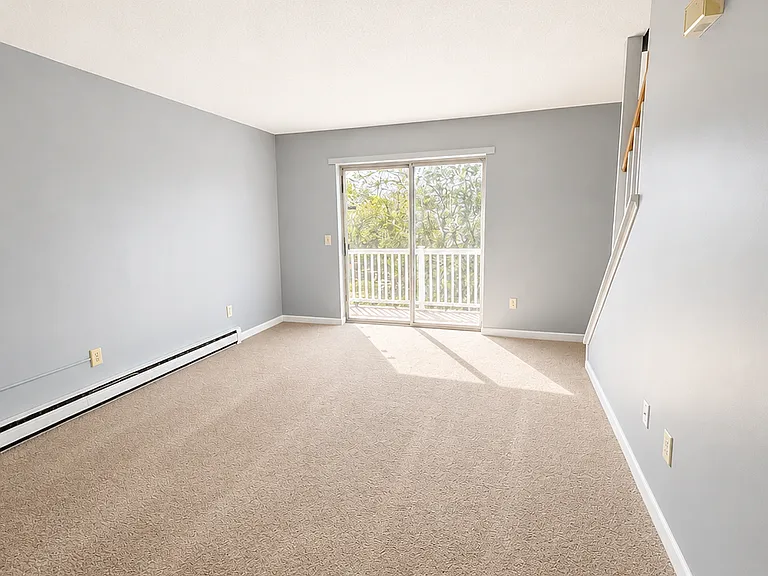 179 Lincoln St #9 — Photo 2