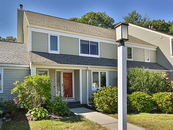 2nd image of 23 Stone Ridge Rd Unit 23