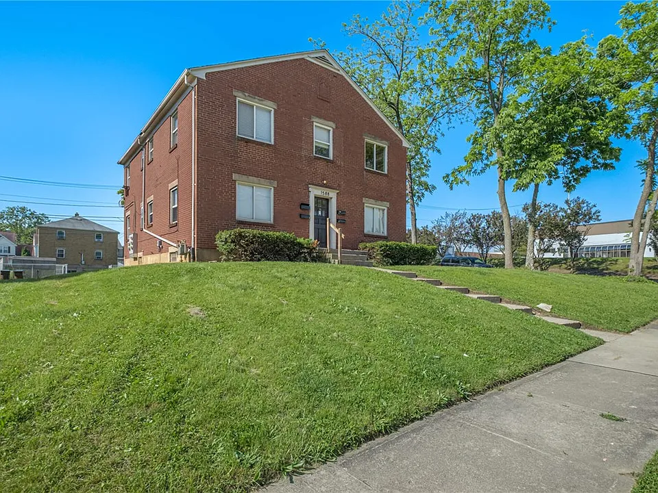 1588 Glenbeck Ave #A