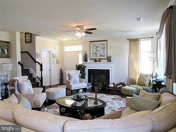4th image of 42581 Sunset Ridge Sq