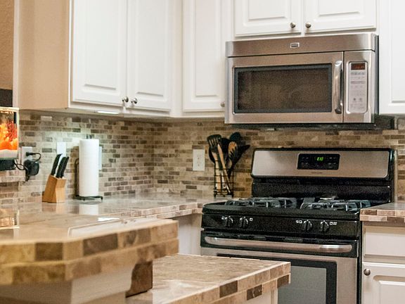 2nd image of 13810 SUTTON PARK Drive #725