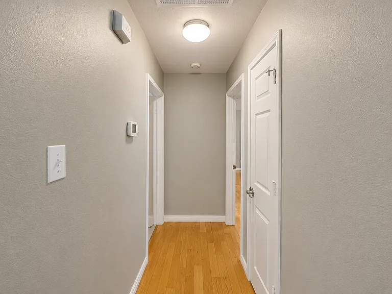 2119 Hawthorne Brk — Photo 10