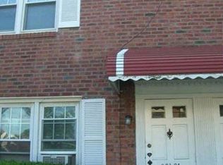22104 90th Ave, Queens Village, NY 11428