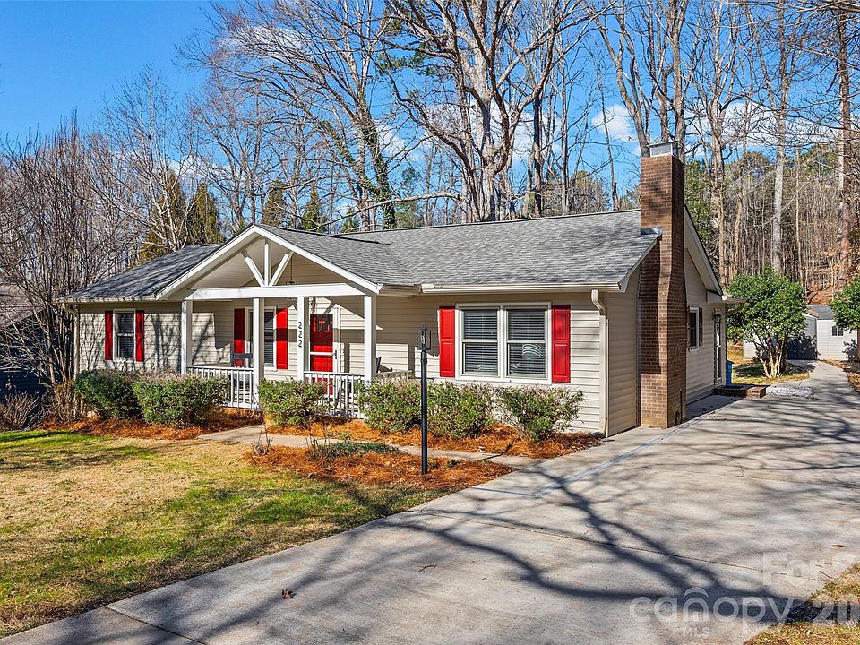1st image of 222 Woodridge Dr