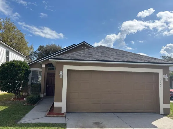 2327 Whispering Trails Pl, Winter Haven, FL 33884