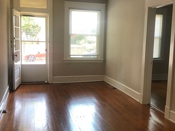 2nd image of 3341 Parkwood Ave APT B