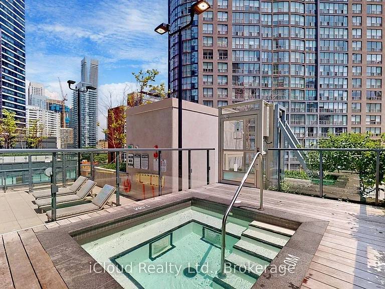 955 Bay St #2818 — Photo 49