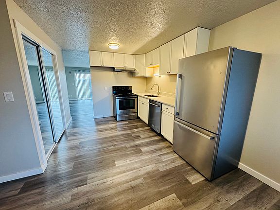 2nd image of 5138 N Pearl St #7