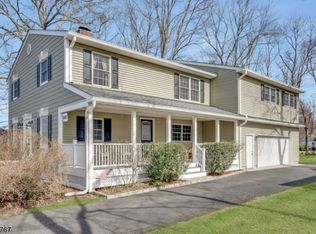 882 Fairacres Ave, Westfield, NJ 07090