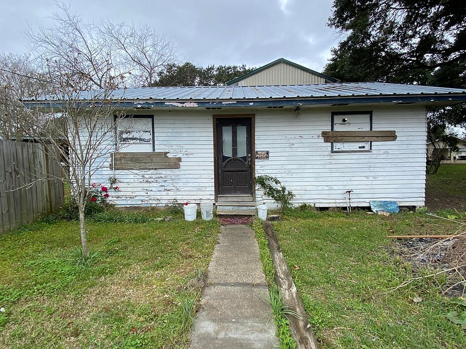 1st image of 1006 Cane Dr